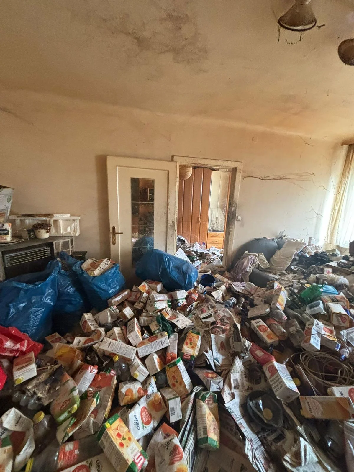 Wohnzimmer vor der Räumung